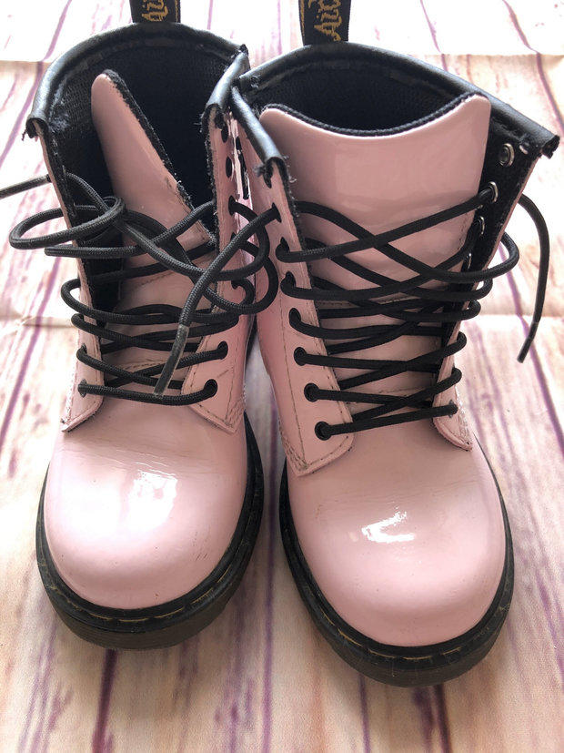 youth dr martens size 4