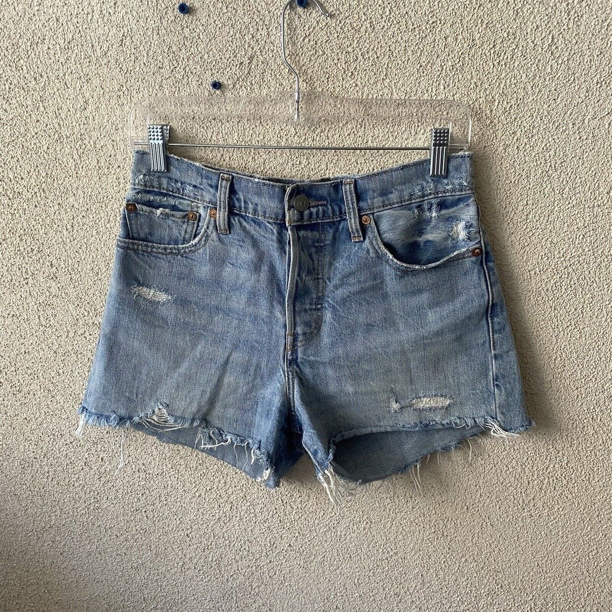 Levi's frayed denim wedgie short best sale